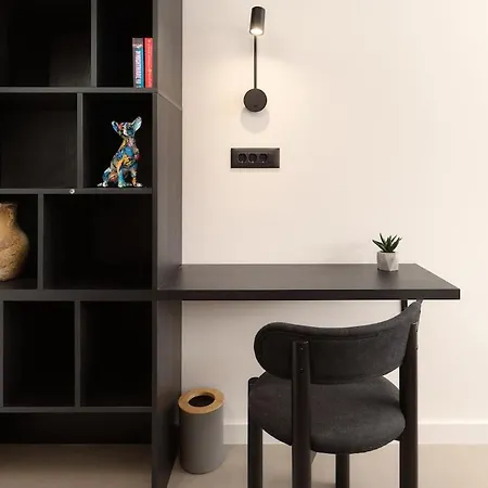 Lejlighed Urban Nest Boutique 2br With Balcony In Center Split