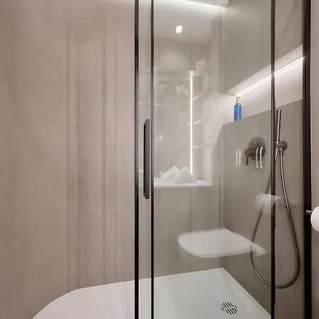 Urban Nest Boutique 2br With Balcony In Center Lejlighed