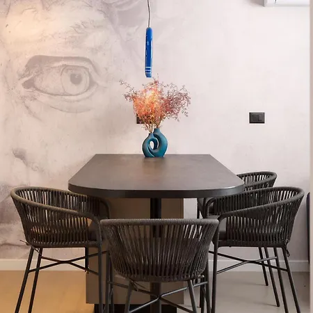 Lejlighed Urban Nest Boutique 2br With Balcony In Center Split